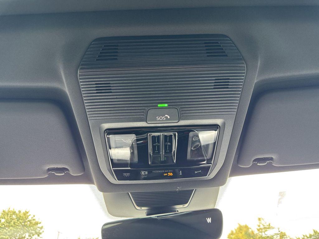 new 2025 Volkswagen Tiguan car, priced at $37,702