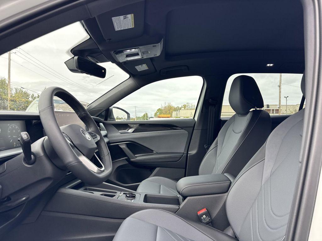 new 2025 Volkswagen Tiguan car, priced at $37,702