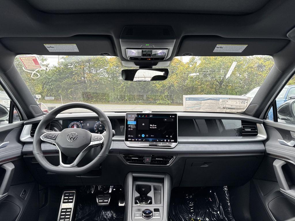 new 2025 Volkswagen Tiguan car, priced at $37,702
