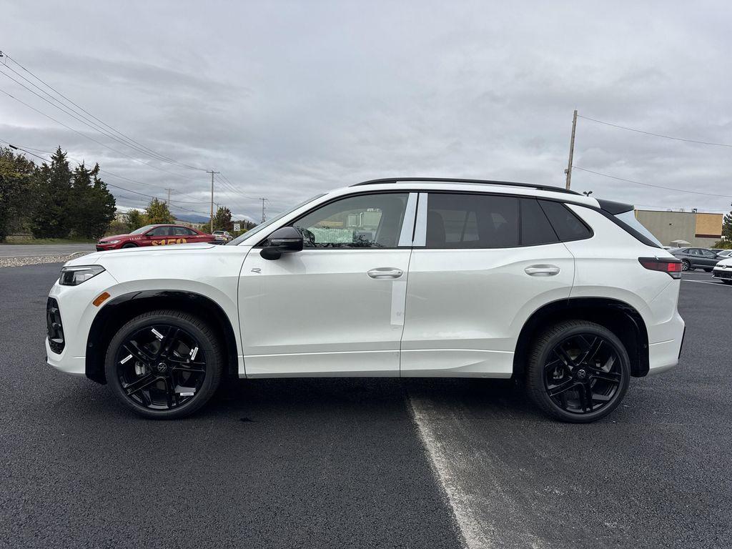new 2025 Volkswagen Tiguan car, priced at $37,702