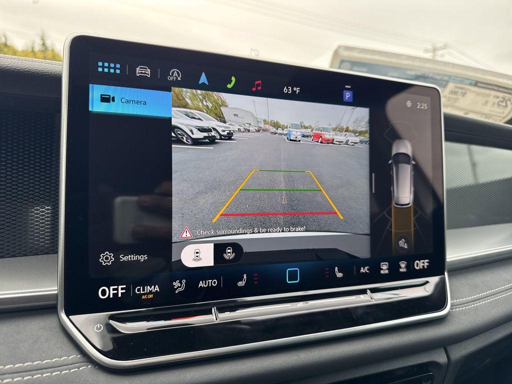 new 2025 Volkswagen Tiguan car, priced at $37,702