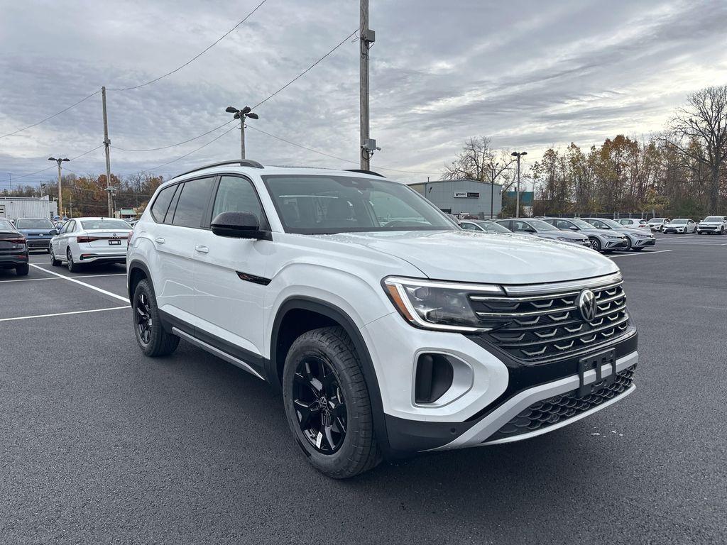 new 2026 Volkswagen Atlas car, priced at $47,378