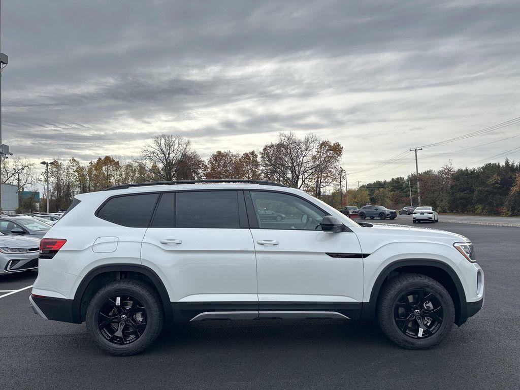 new 2026 Volkswagen Atlas car, priced at $47,378