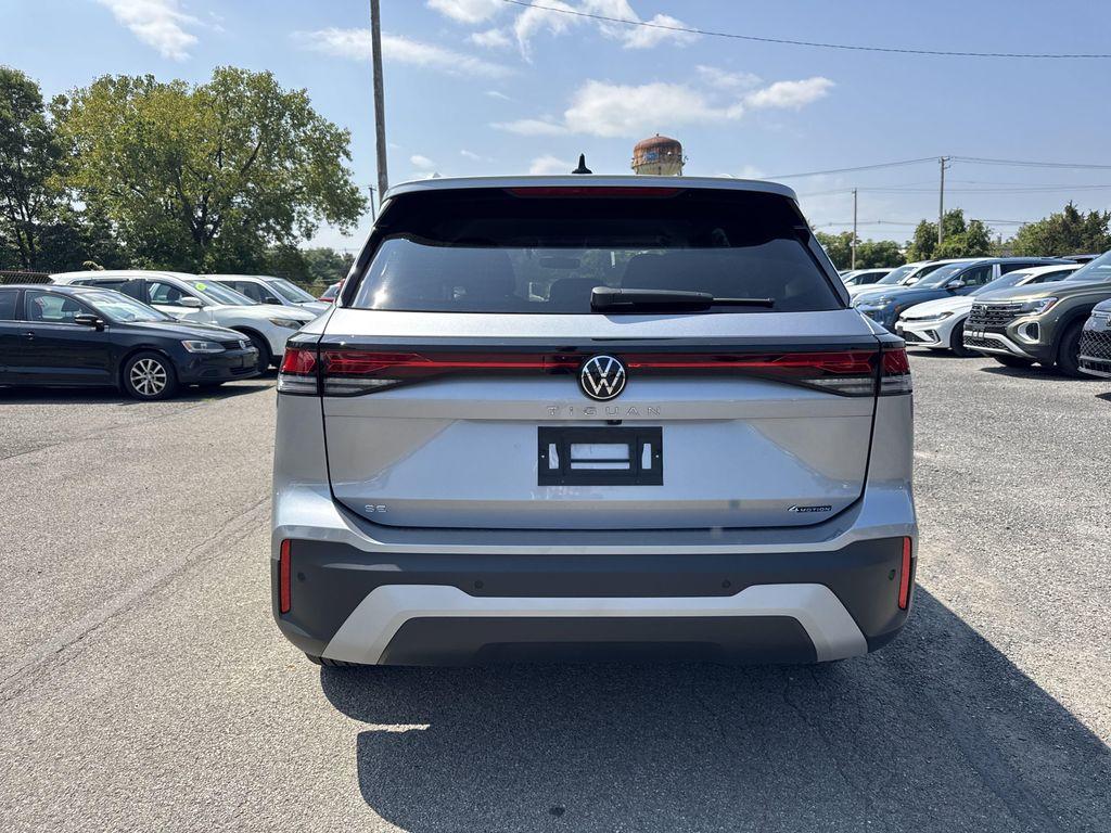 new 2025 Volkswagen Tiguan car, priced at $33,671