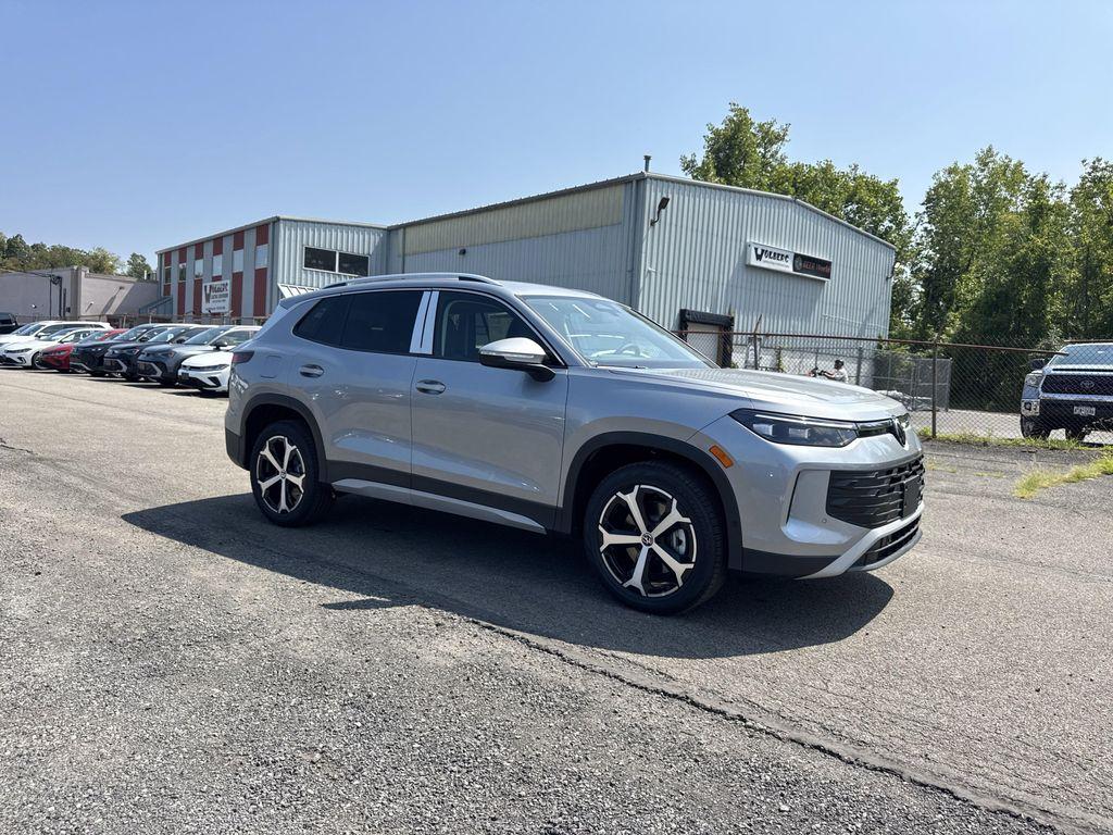new 2025 Volkswagen Tiguan car, priced at $33,671