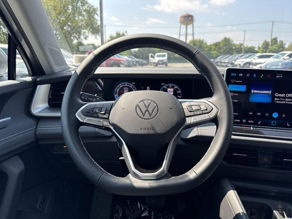 new 2025 Volkswagen Tiguan car, priced at $33,671