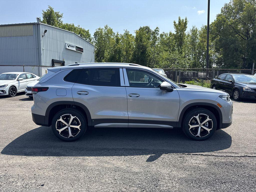 new 2025 Volkswagen Tiguan car, priced at $33,671