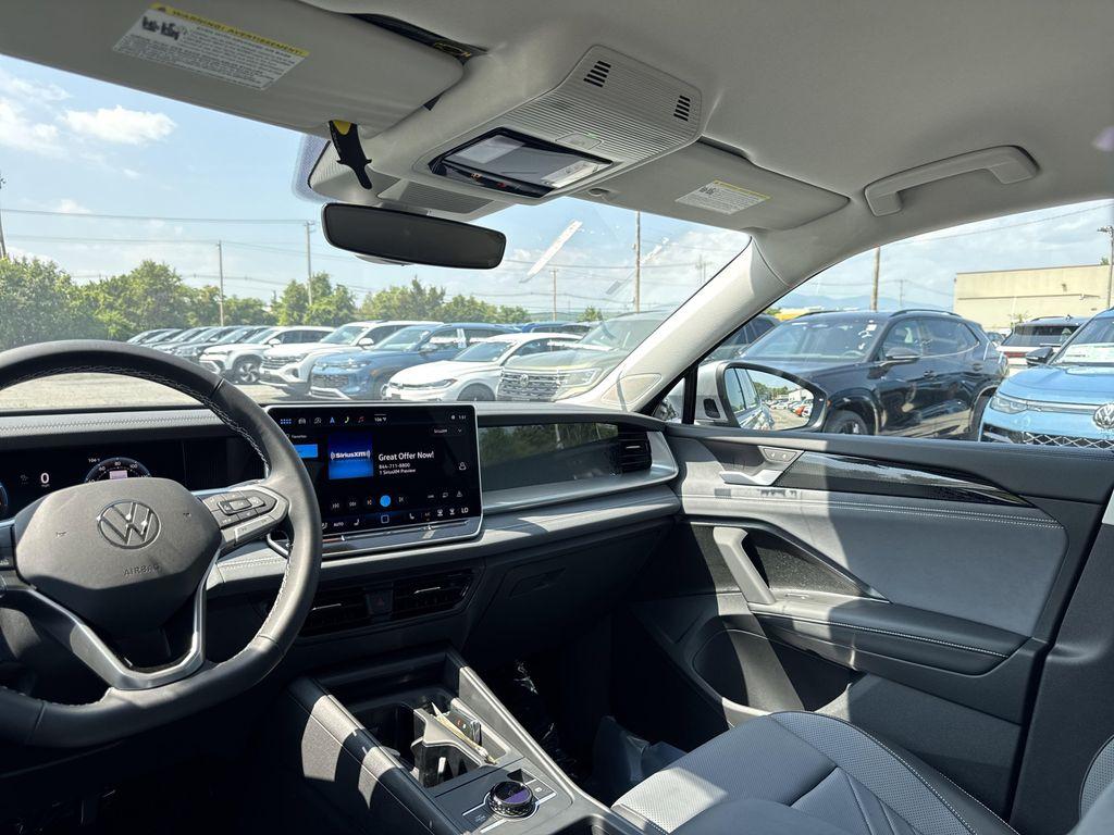new 2025 Volkswagen Tiguan car, priced at $33,671