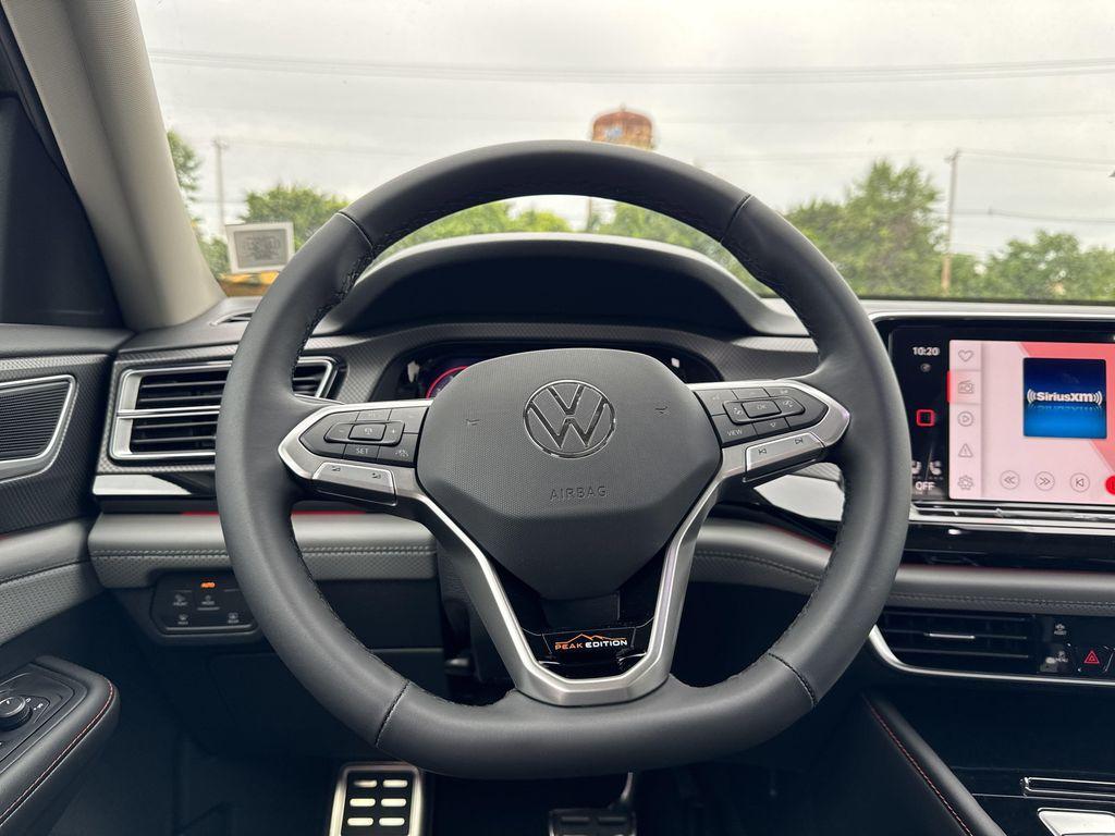 new 2025 Volkswagen Atlas car, priced at $44,906