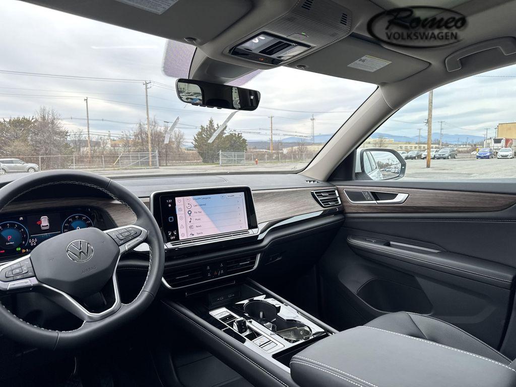 new 2025 Volkswagen Atlas car, priced at $46,238