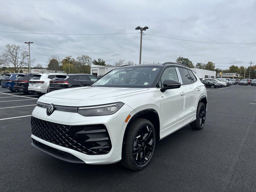 new 2025 Volkswagen Tiguan car, priced at $37,396