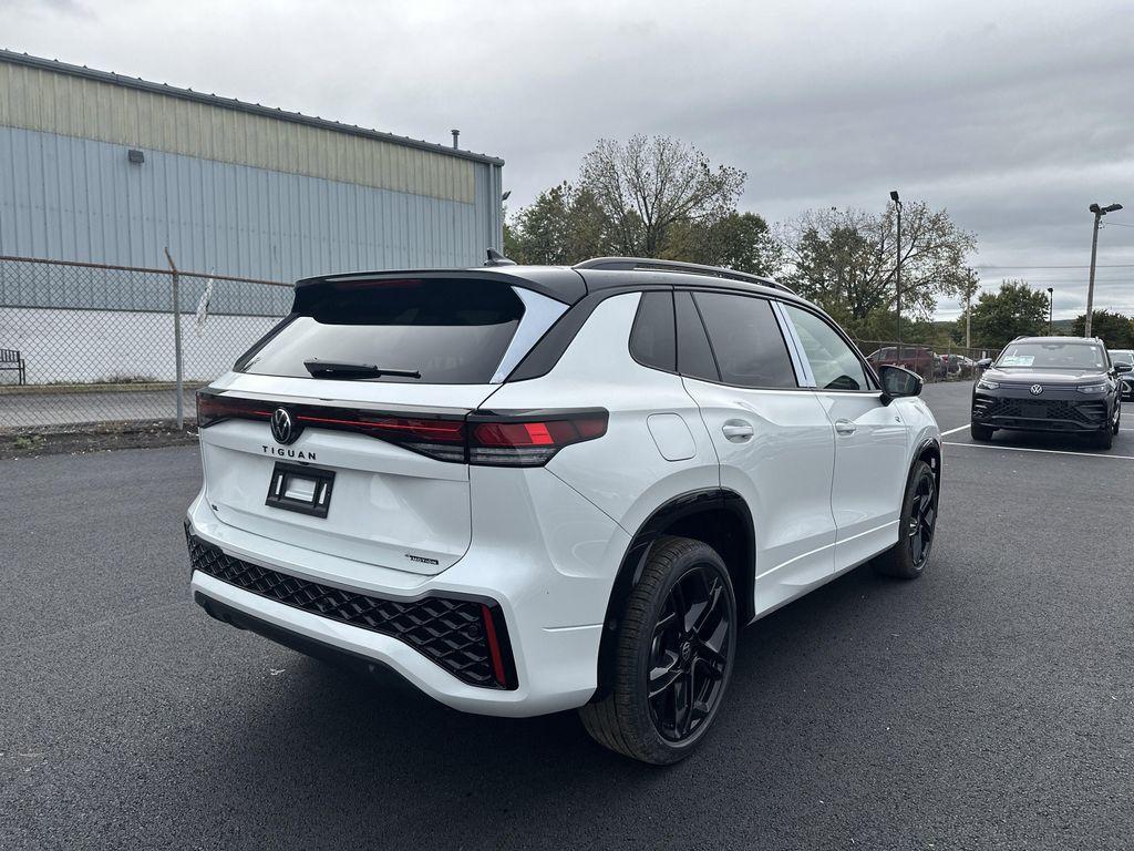 new 2025 Volkswagen Tiguan car, priced at $37,396