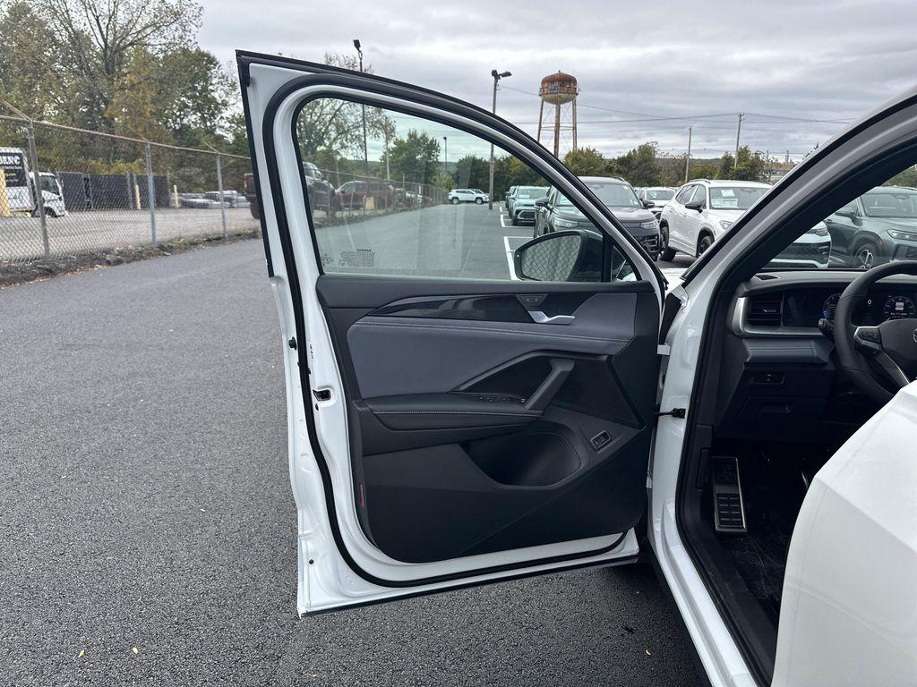 new 2025 Volkswagen Tiguan car, priced at $37,396