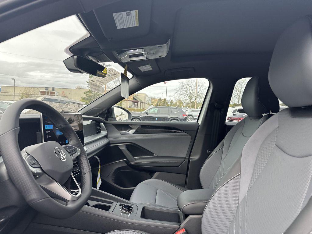 new 2025 Volkswagen Tiguan car, priced at $37,396