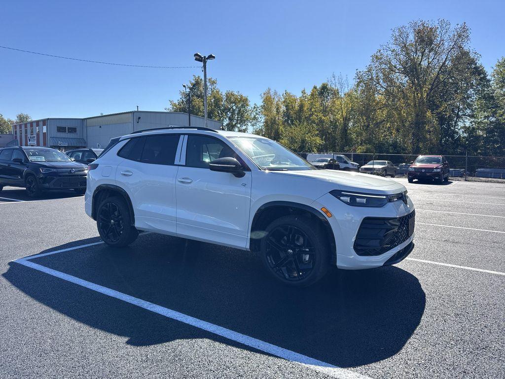 new 2025 Volkswagen Tiguan car, priced at $37,702