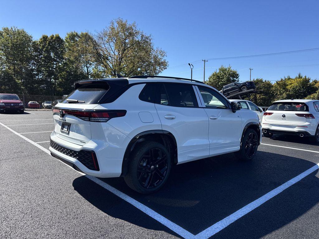new 2025 Volkswagen Tiguan car, priced at $37,702