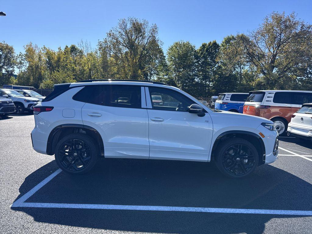 new 2025 Volkswagen Tiguan car, priced at $37,702