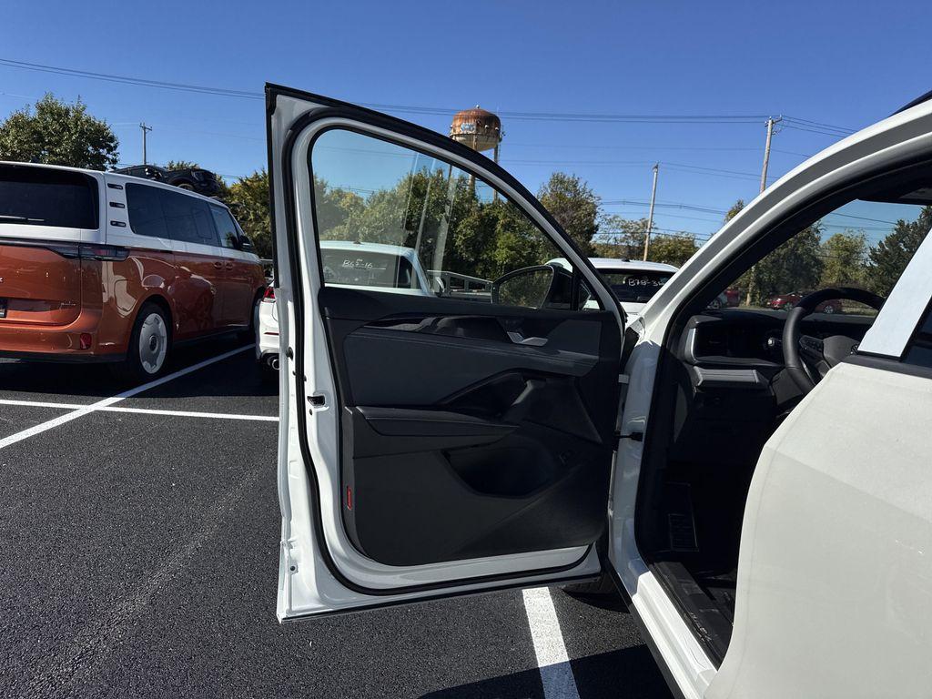 new 2025 Volkswagen Tiguan car, priced at $37,702