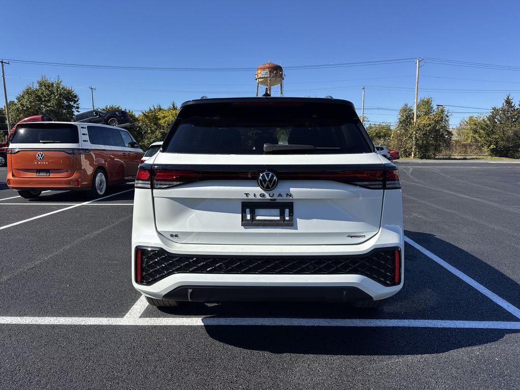 new 2025 Volkswagen Tiguan car, priced at $37,702