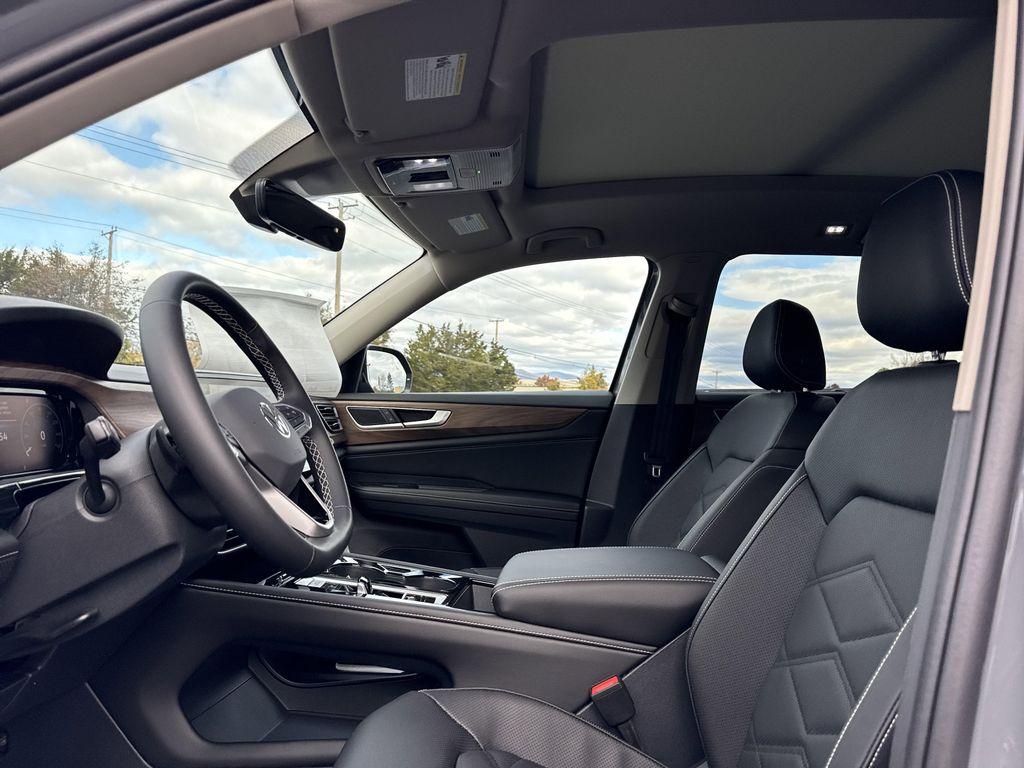 new 2026 Volkswagen Atlas car, priced at $47,870