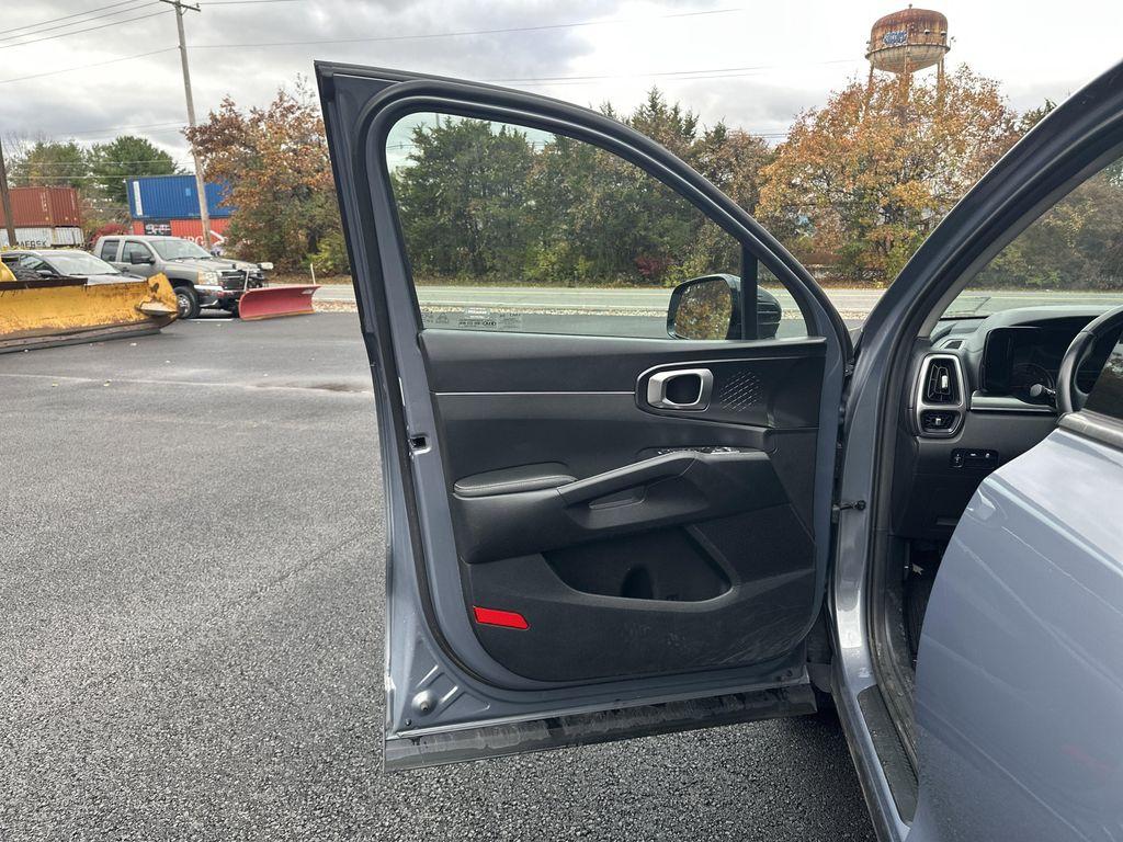 used 2021 Kia Sorento car, priced at $22,995