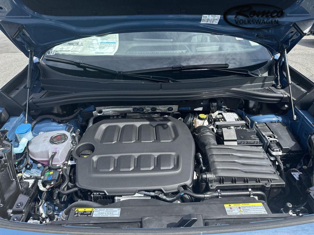 new 2025 Volkswagen Tiguan car, priced at $38,930