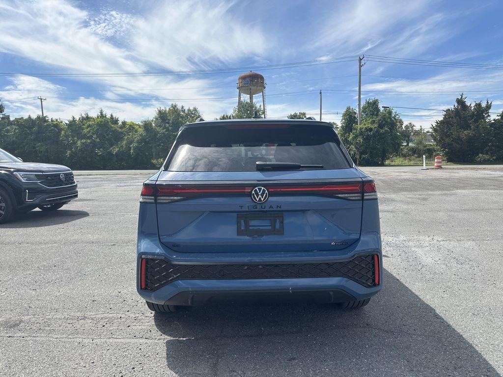 new 2025 Volkswagen Tiguan car, priced at $37,180