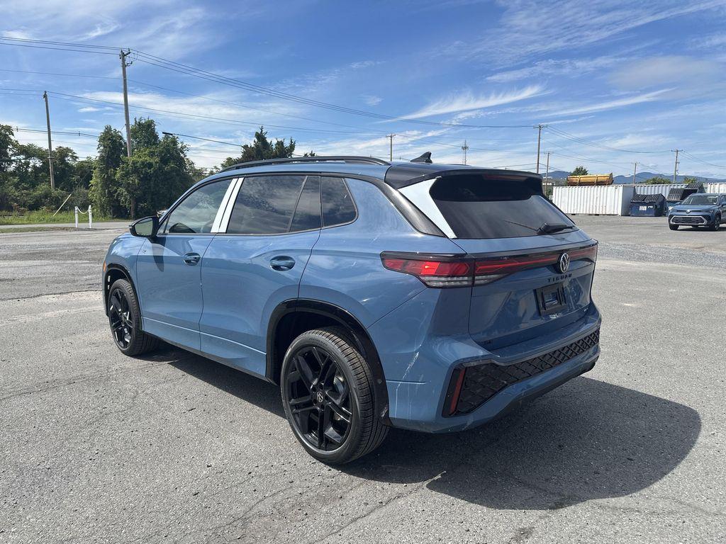 new 2025 Volkswagen Tiguan car, priced at $37,180