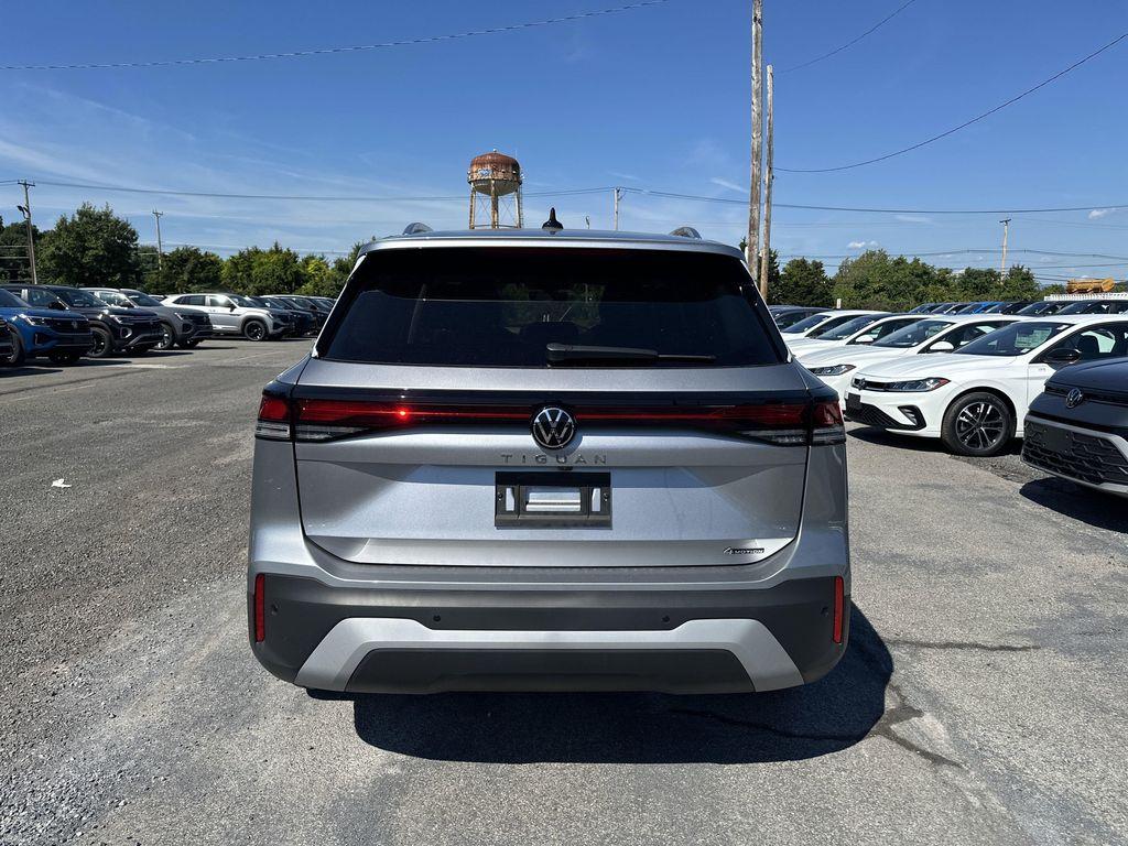new 2025 Volkswagen Tiguan car, priced at $31,171