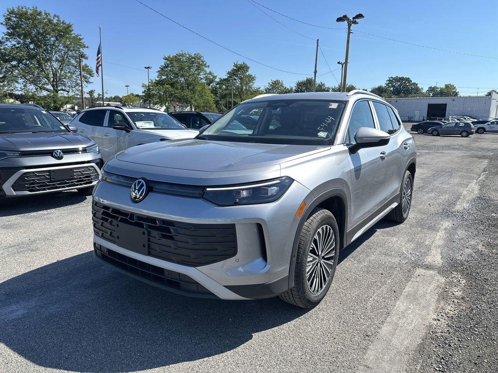 new 2025 Volkswagen Tiguan car, priced at $31,171