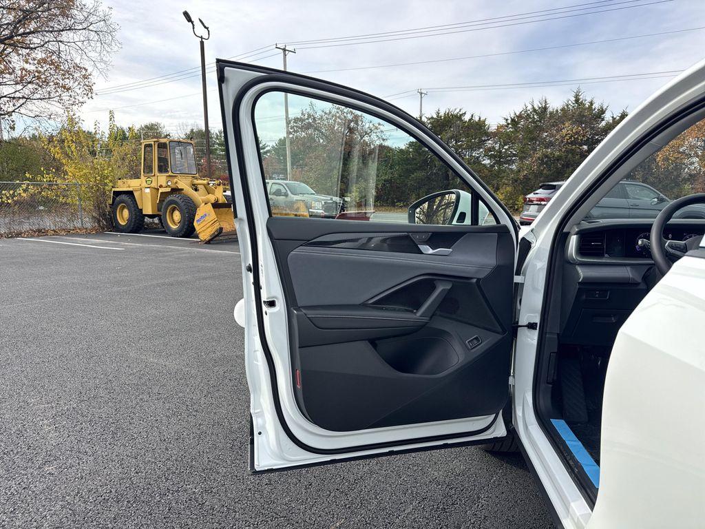 new 2026 Volkswagen Tiguan car, priced at $36,085