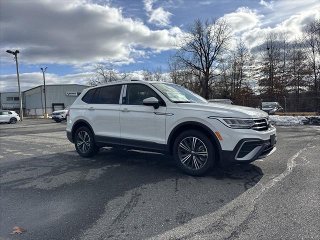 new 2024 Volkswagen Tiguan car, priced at $33,051