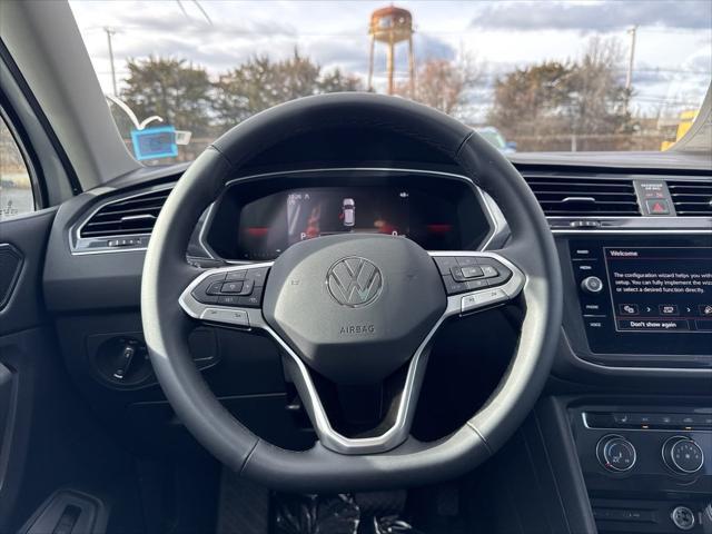 new 2024 Volkswagen Tiguan car, priced at $33,051