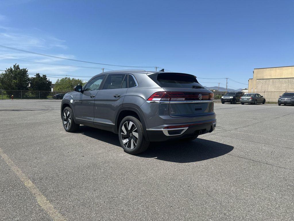 new 2025 Volkswagen Atlas Cross Sport car, priced at $45,621