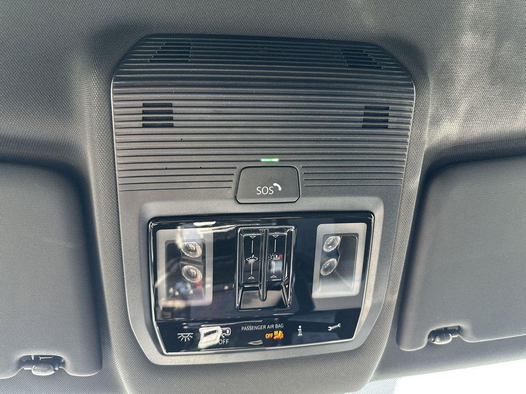 new 2025 Volkswagen Atlas Cross Sport car, priced at $45,621