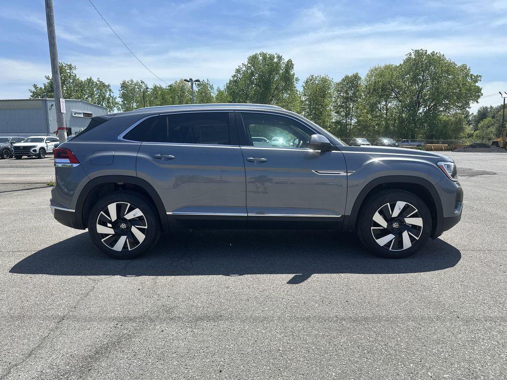 new 2025 Volkswagen Atlas Cross Sport car, priced at $45,621