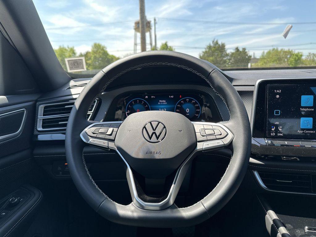 new 2025 Volkswagen Atlas Cross Sport car, priced at $45,621