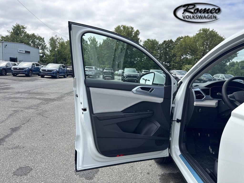 new 2025 Volkswagen Taos car, priced at $32,028