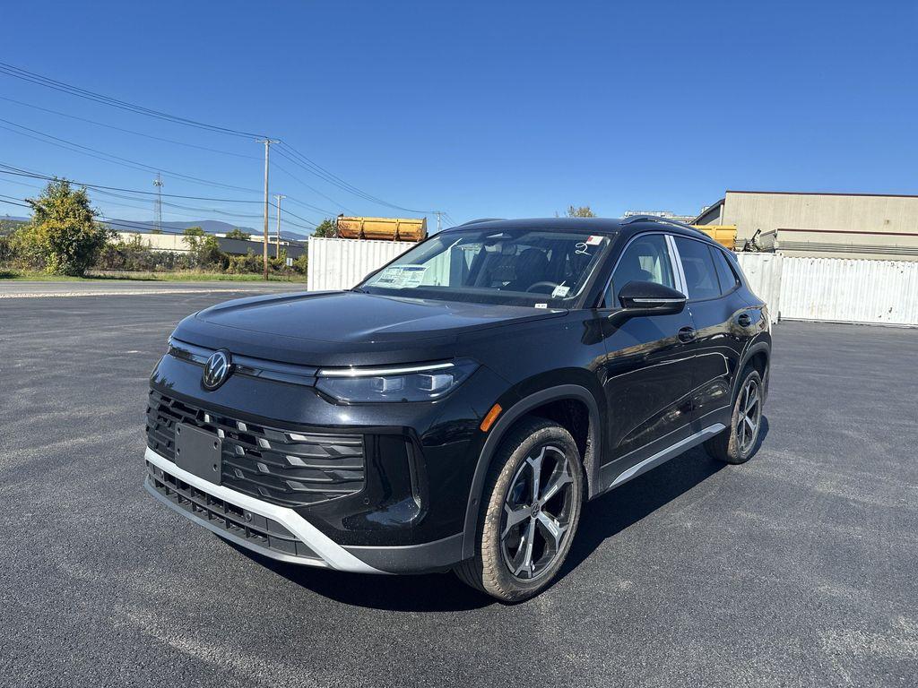 new 2025 Volkswagen Tiguan car, priced at $34,087