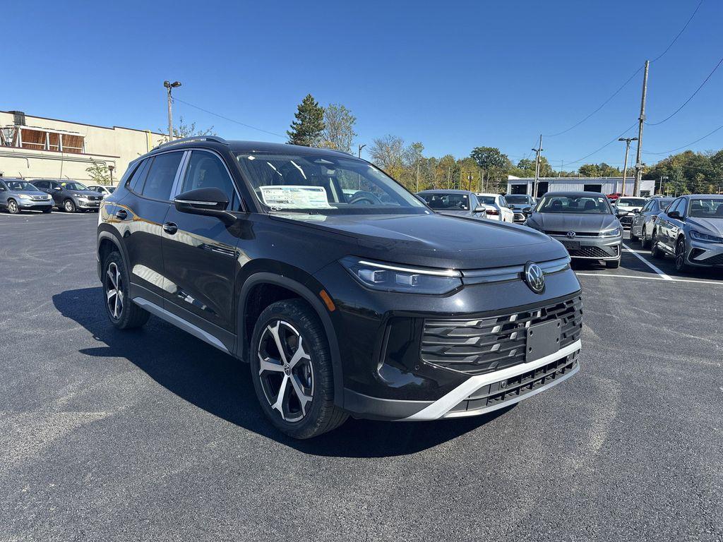 new 2025 Volkswagen Tiguan car, priced at $34,087