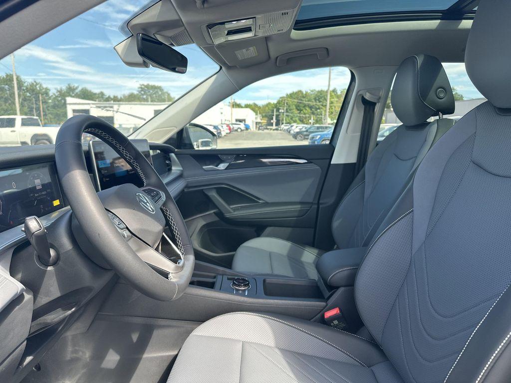 new 2025 Volkswagen Tiguan car, priced at $34,871