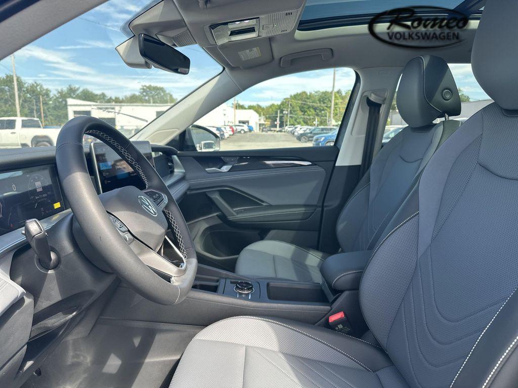 new 2025 Volkswagen Tiguan car, priced at $36,019