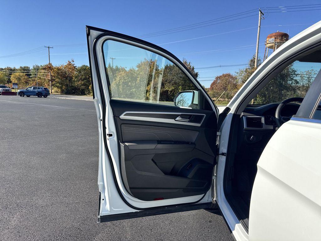 used 2021 Volkswagen Atlas car, priced at $23,995