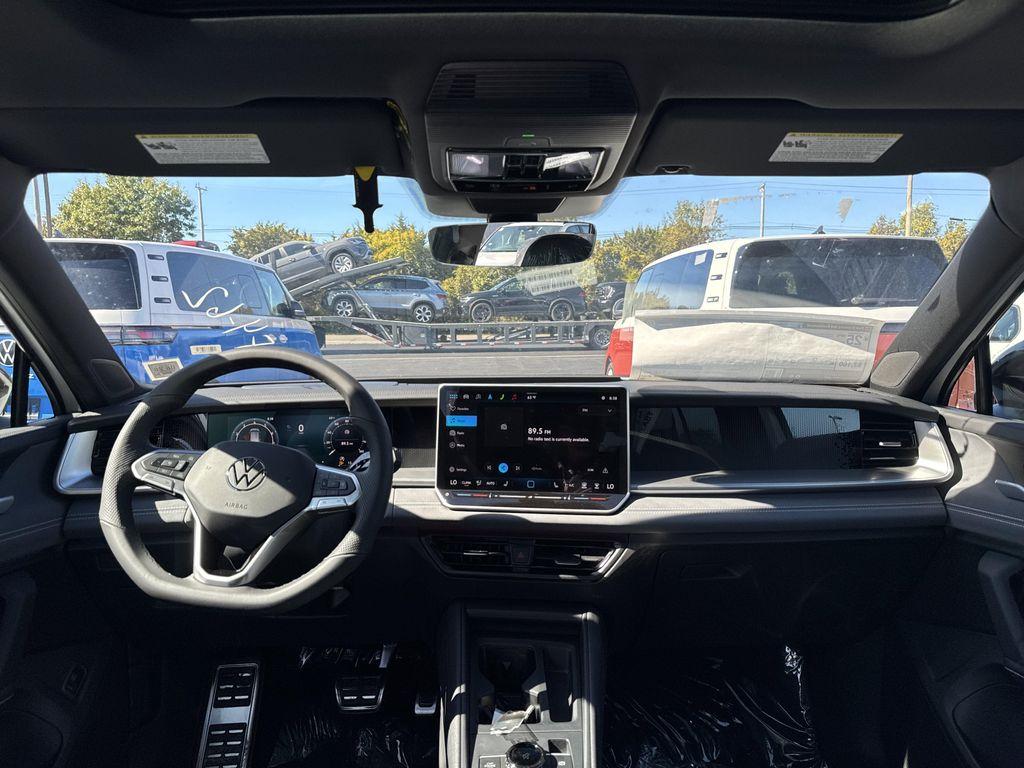 new 2025 Volkswagen Tiguan car, priced at $37,286