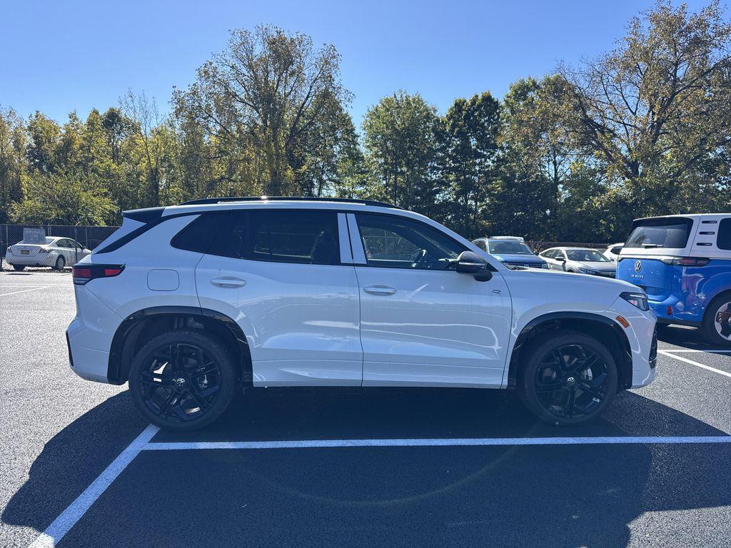 new 2025 Volkswagen Tiguan car, priced at $37,286