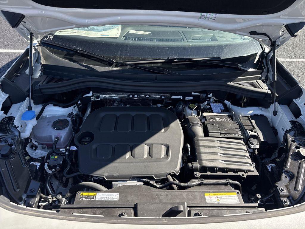 new 2025 Volkswagen Tiguan car, priced at $37,286