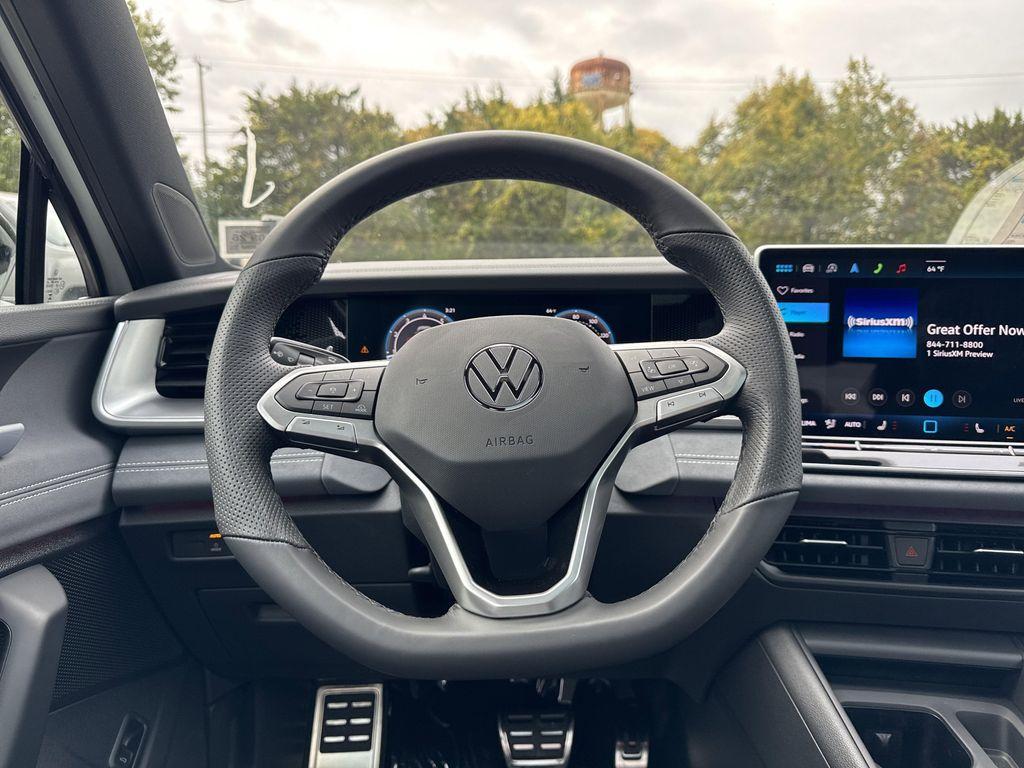 new 2025 Volkswagen Tiguan car, priced at $37,702