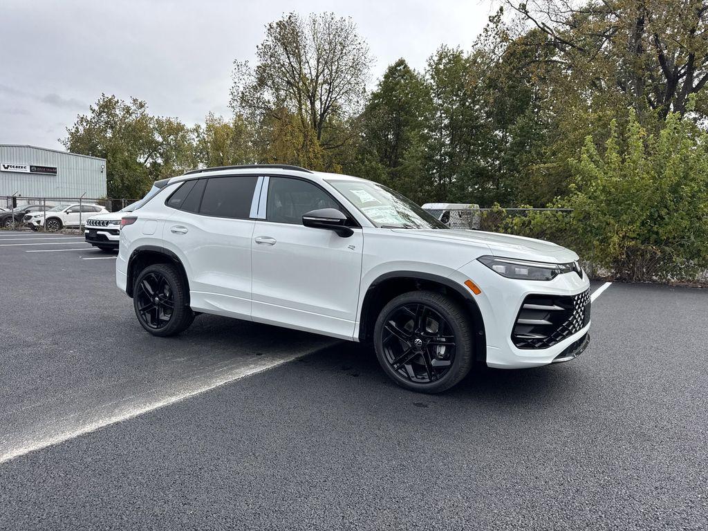 new 2025 Volkswagen Tiguan car, priced at $37,702