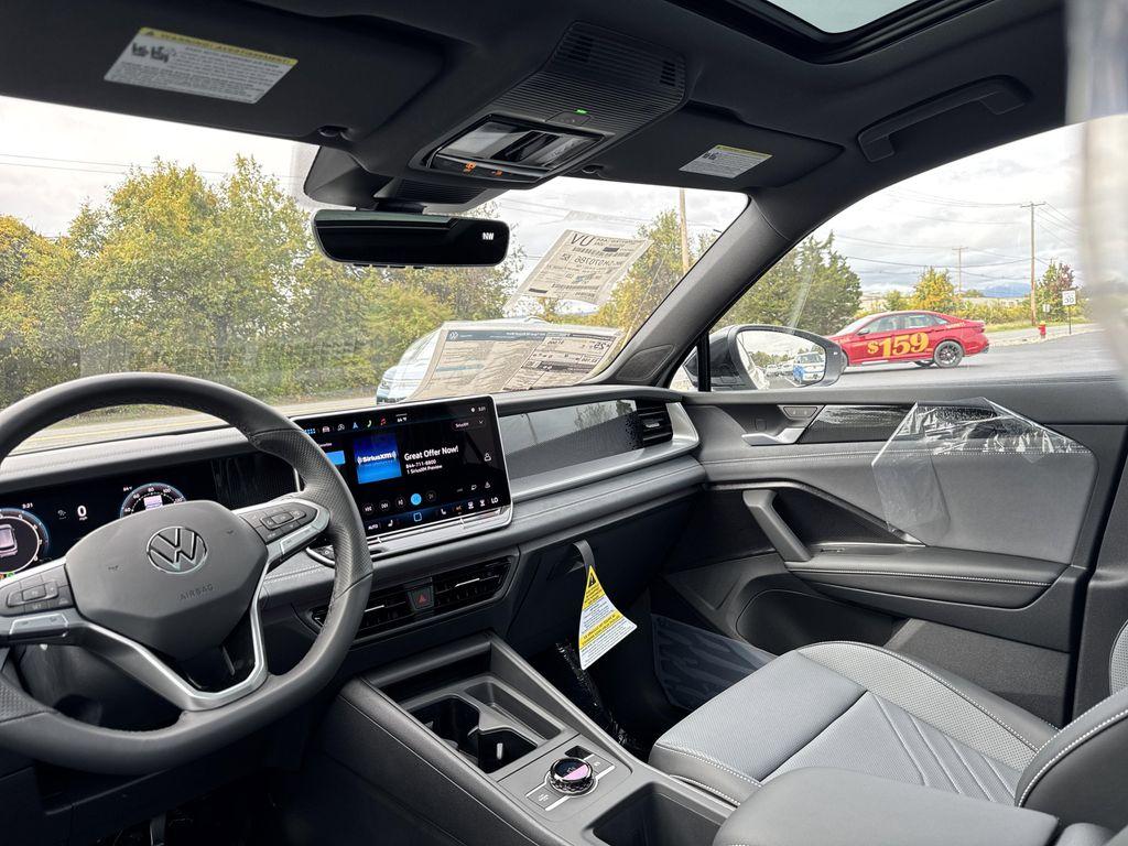 new 2025 Volkswagen Tiguan car, priced at $37,702