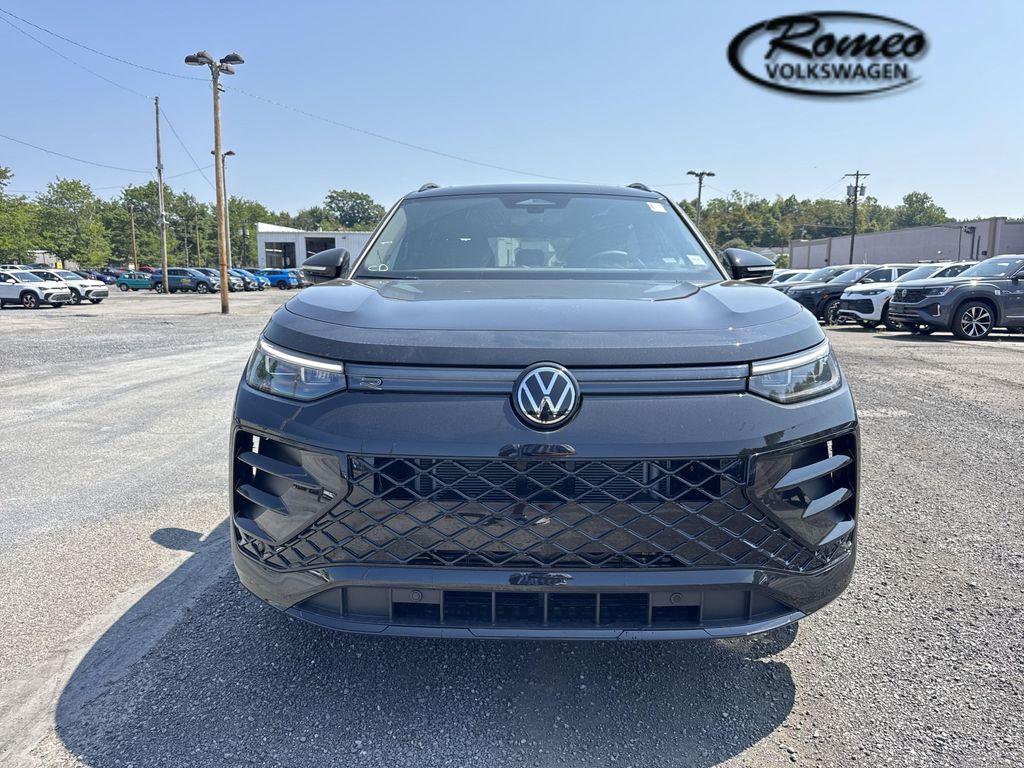 new 2025 Volkswagen Tiguan car, priced at $37,692